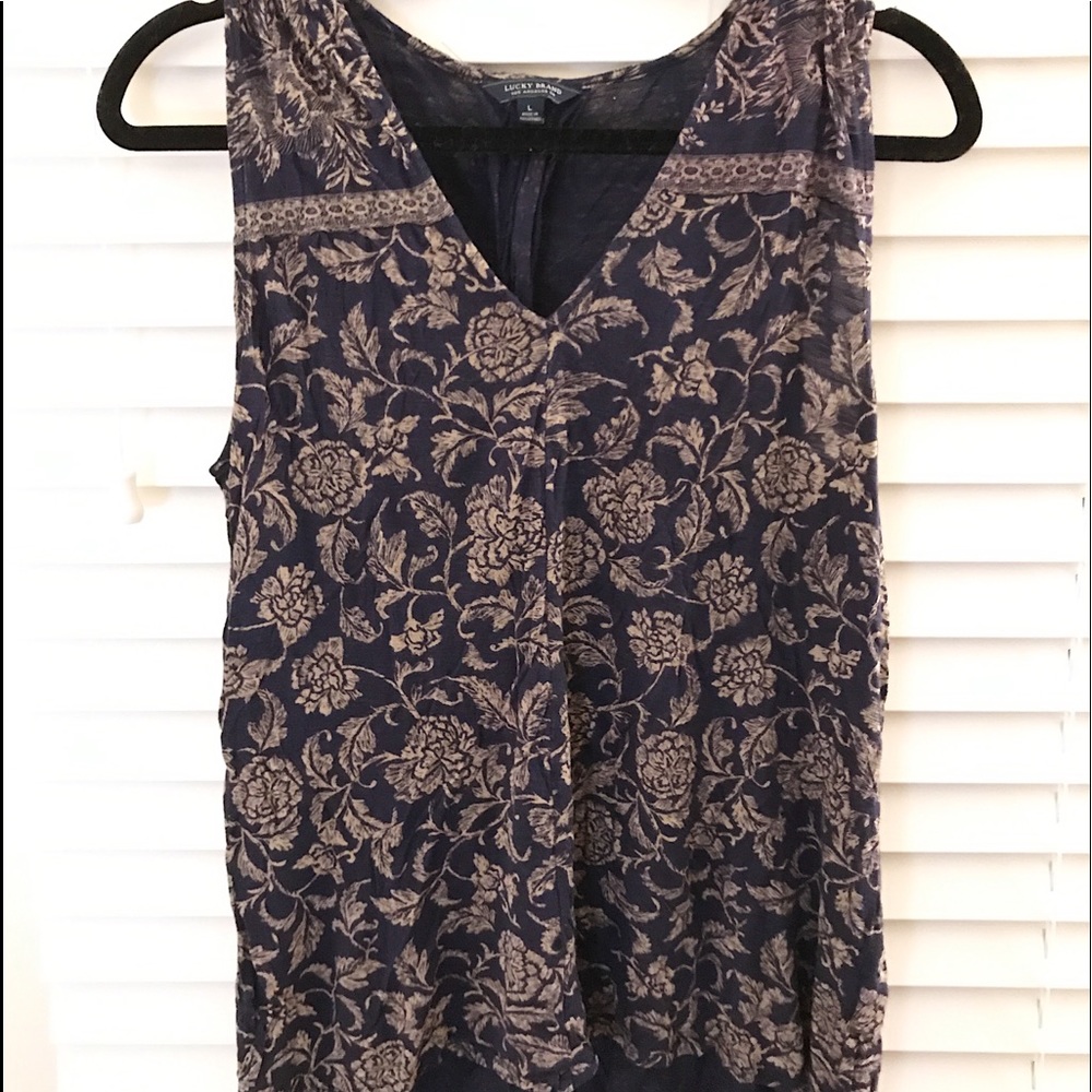 Lucky shirt size large